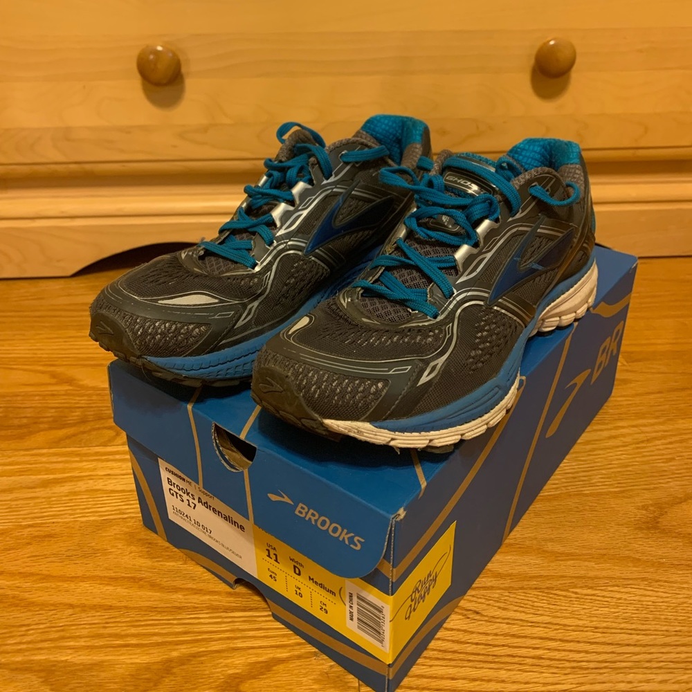 Brooks Adrenaline GTS 17 Mens Running Shoes Size 11